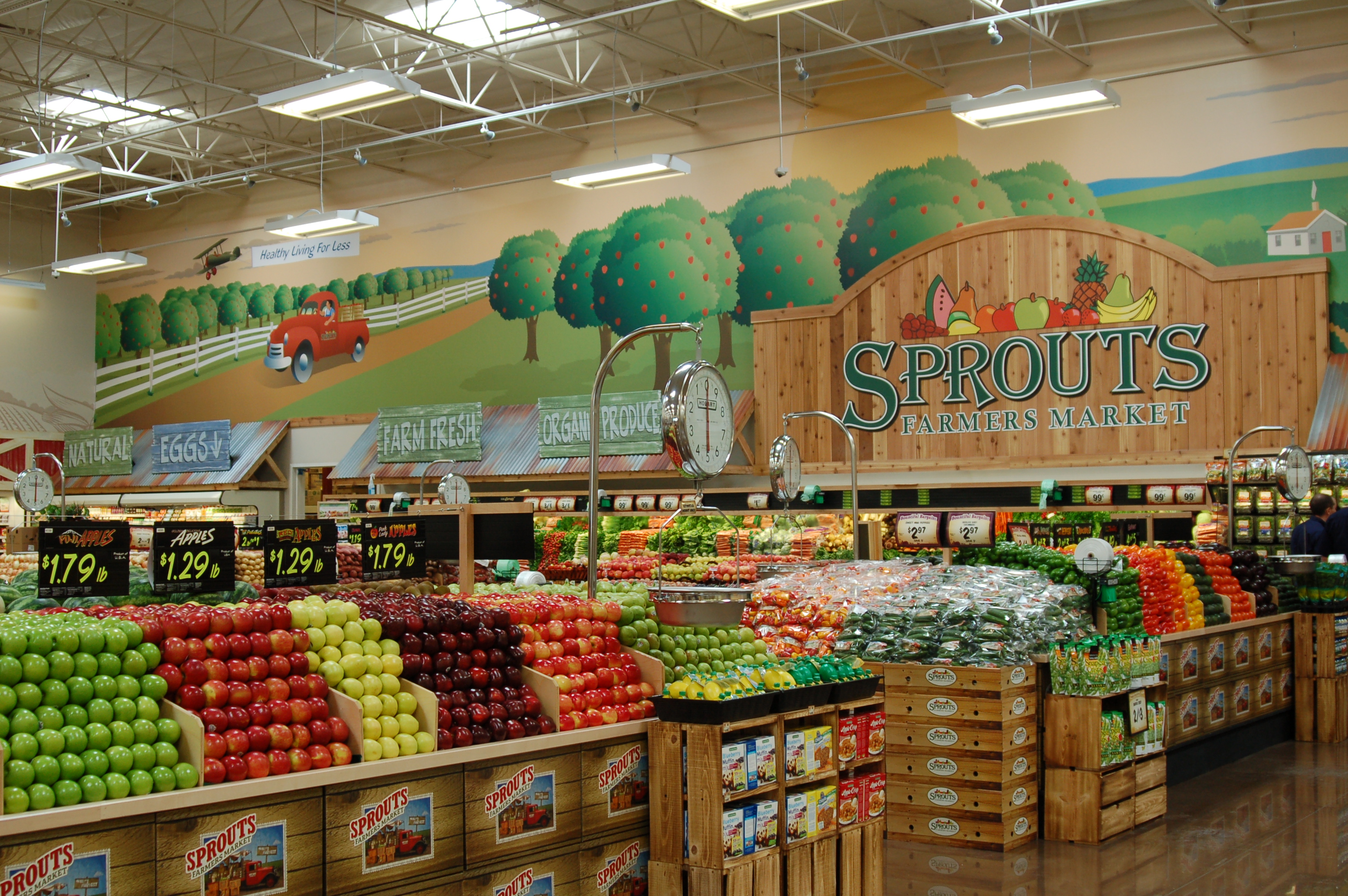 AZ Local: Sprouts Farmers Market Opens in Ahwatukee ...