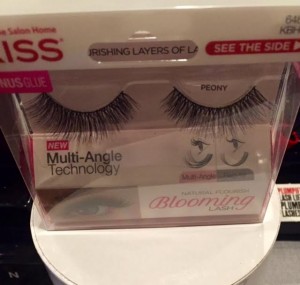 fake lashes